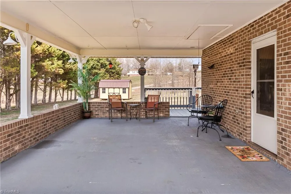 2198 S McKinney Road Mount Airy, NC 27030