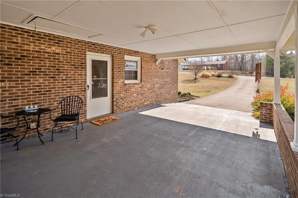 2198 S McKinney Road Mount Airy, NC 27030