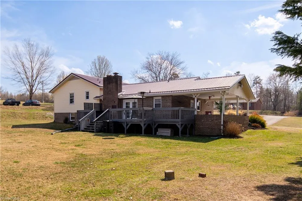2198 S McKinney Road Mount Airy, NC 27030