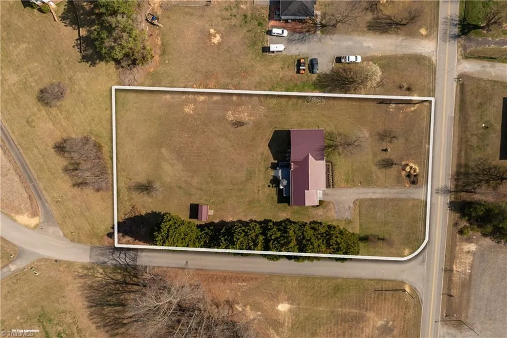 2198 S McKinney Road Mount Airy, NC 27030