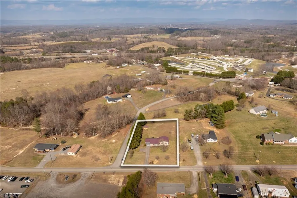 2198 S McKinney Road Mount Airy, NC 27030
