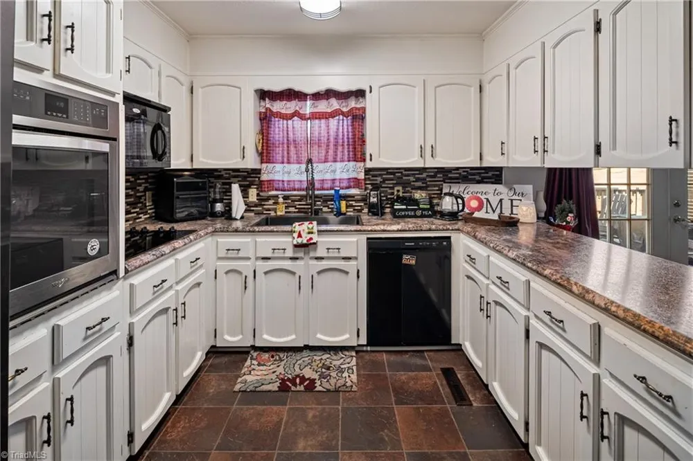 2198 S McKinney Road Mount Airy, NC 27030
