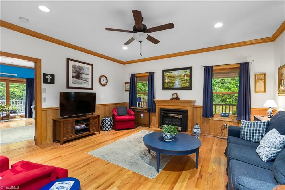 163 Old Hickory Lane Linville, NC 28646