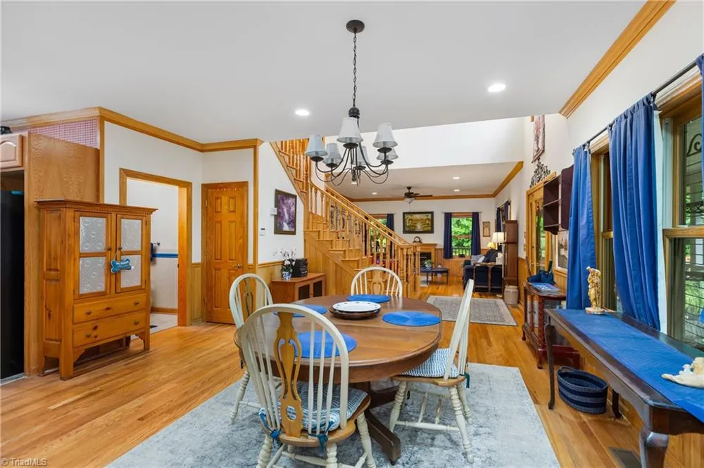 163 Old Hickory Lane Linville, NC 28646