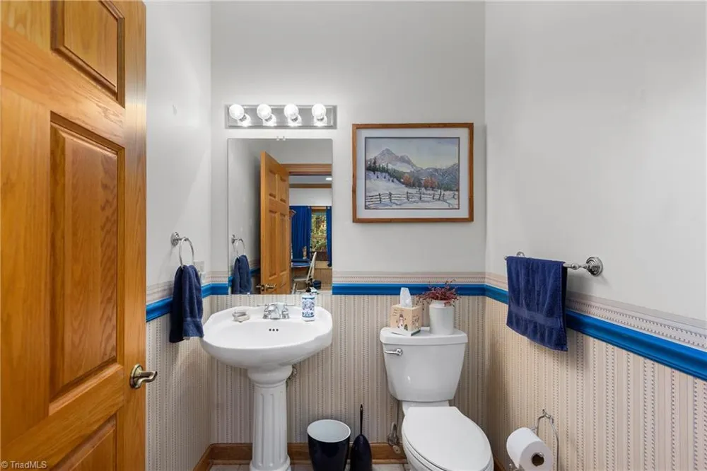 163 Old Hickory Lane Linville, NC 28646