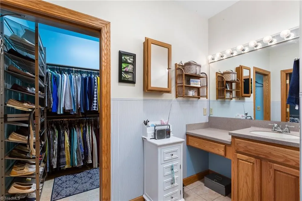 163 Old Hickory Lane Linville, NC 28646