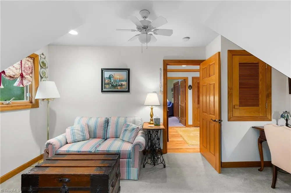 163 Old Hickory Lane Linville, NC 28646