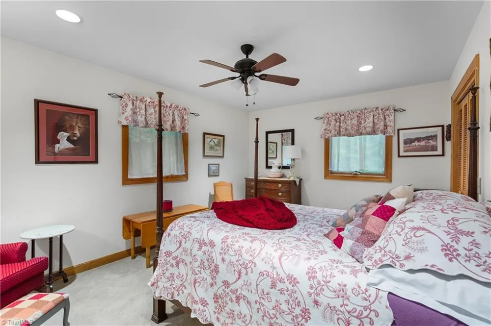 163 Old Hickory Lane Linville, NC 28646
