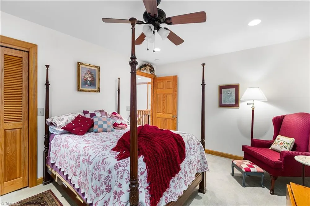 163 Old Hickory Lane Linville, NC 28646