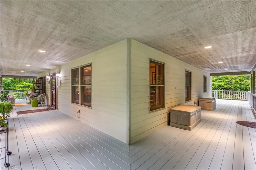 163 Old Hickory Lane Linville, NC 28646