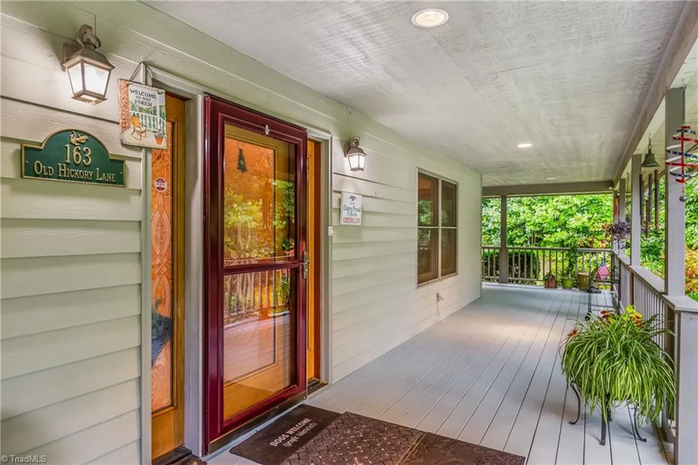 163 Old Hickory Lane Linville, NC 28646