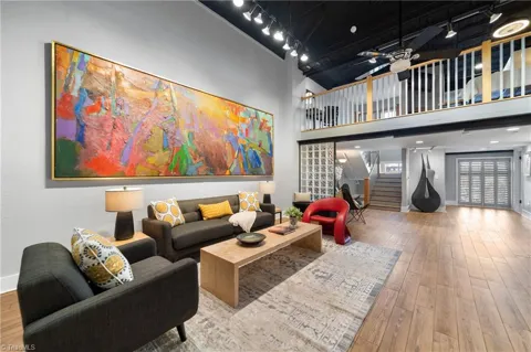 1 W 5th Street #102