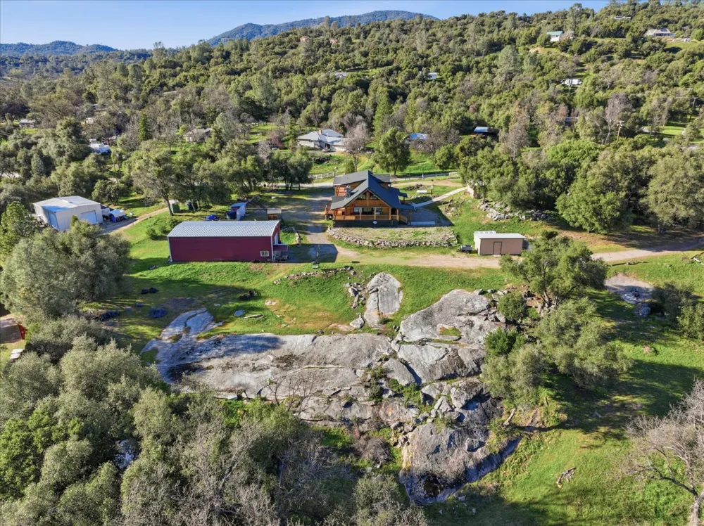 43227 Leach Road Ahwahnee, CA 93601