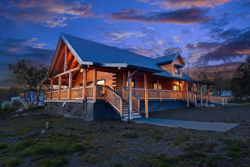43227 Leach Road Ahwahnee, CA 93601