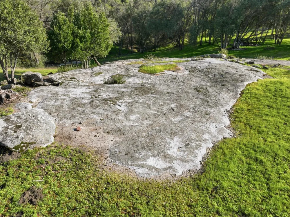 43227 Leach Road Ahwahnee, CA 93601