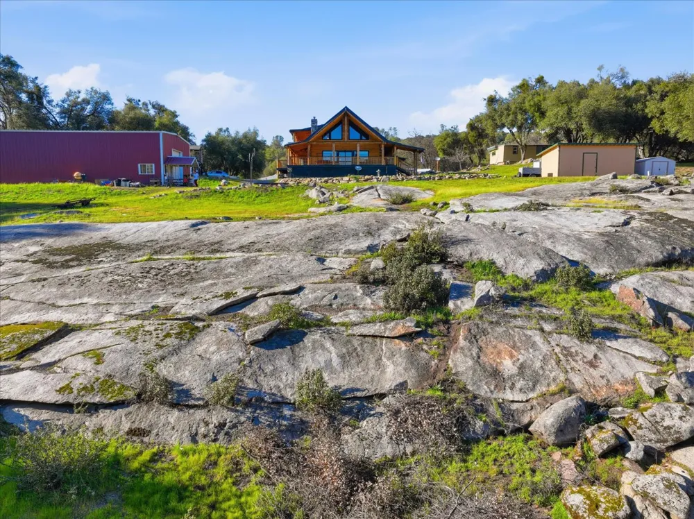 43227 Leach Road Ahwahnee, CA 93601