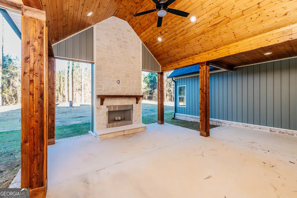 2089 Willow Lake RD Fort Valley, GA 31030
