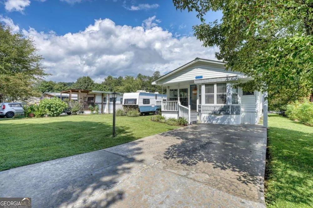 4353 Riverbank RUN Hiawassee, GA 30546