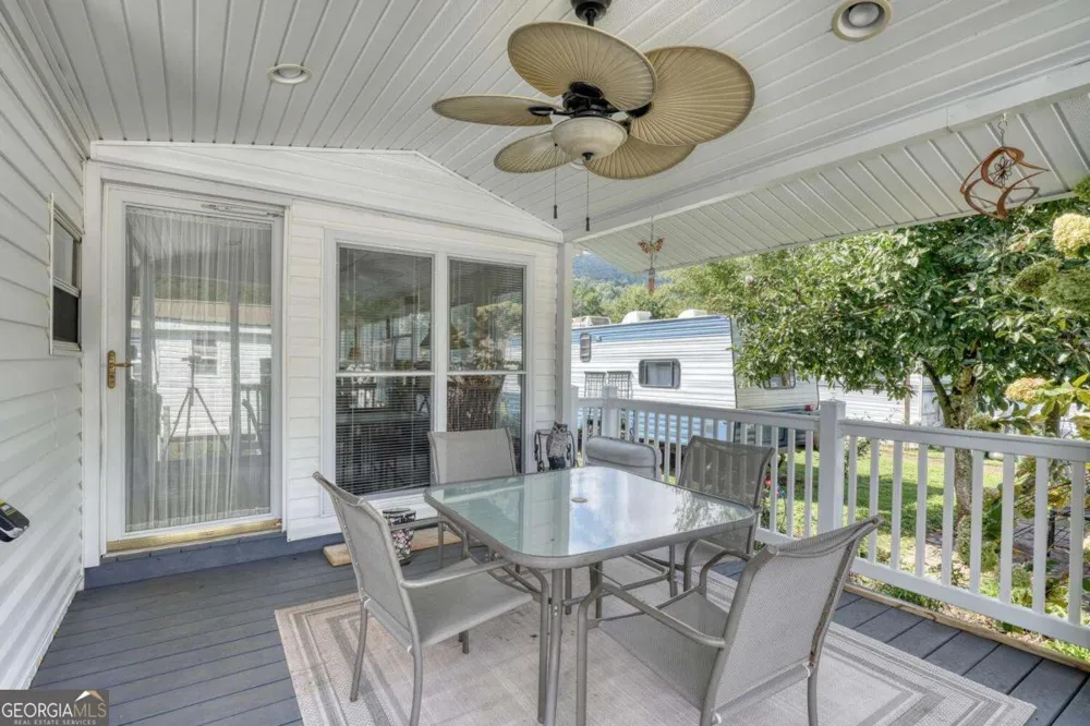 4353 Riverbank RUN Hiawassee, GA 30546