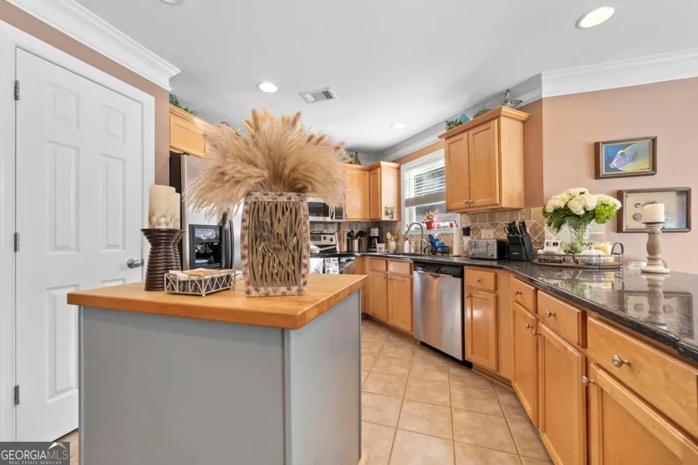 181-A Farriers LN Eatonton, GA 31024