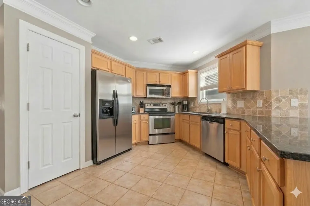 181-A Farriers LN Eatonton, GA 31024