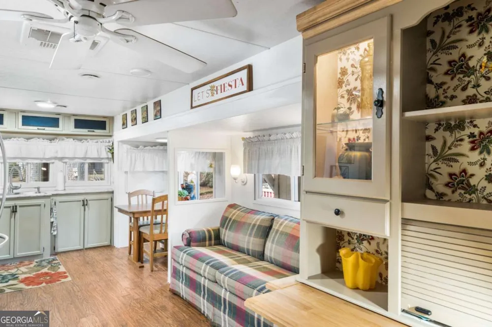 4117 Riverbank RUN Hiawassee, GA 30546
