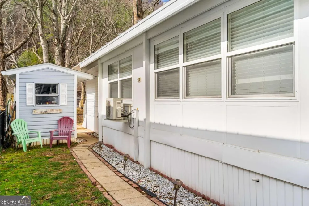 4117 Riverbank RUN Hiawassee, GA 30546