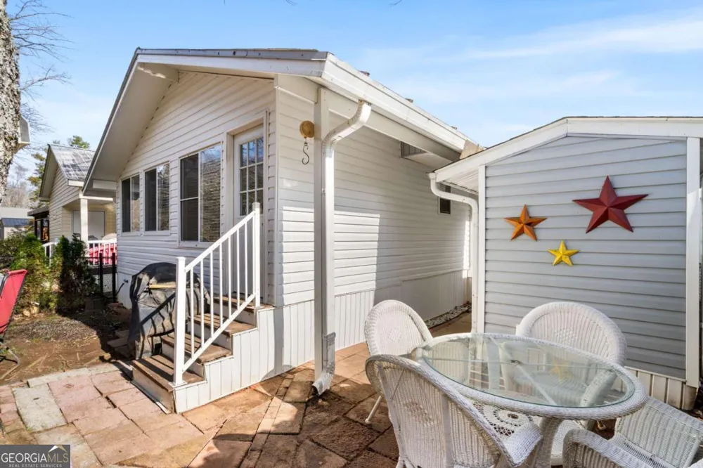 4117 Riverbank RUN Hiawassee, GA 30546