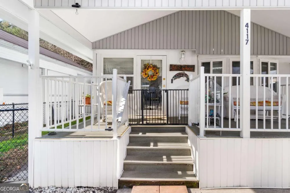 4117 Riverbank RUN Hiawassee, GA 30546