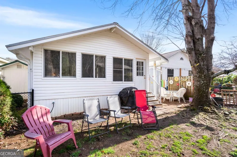 4117 Riverbank RUN Hiawassee, GA 30546