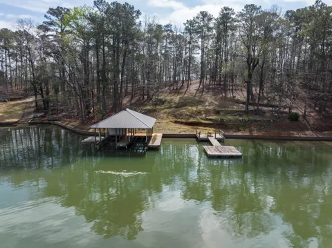 350 Pine Tree Road