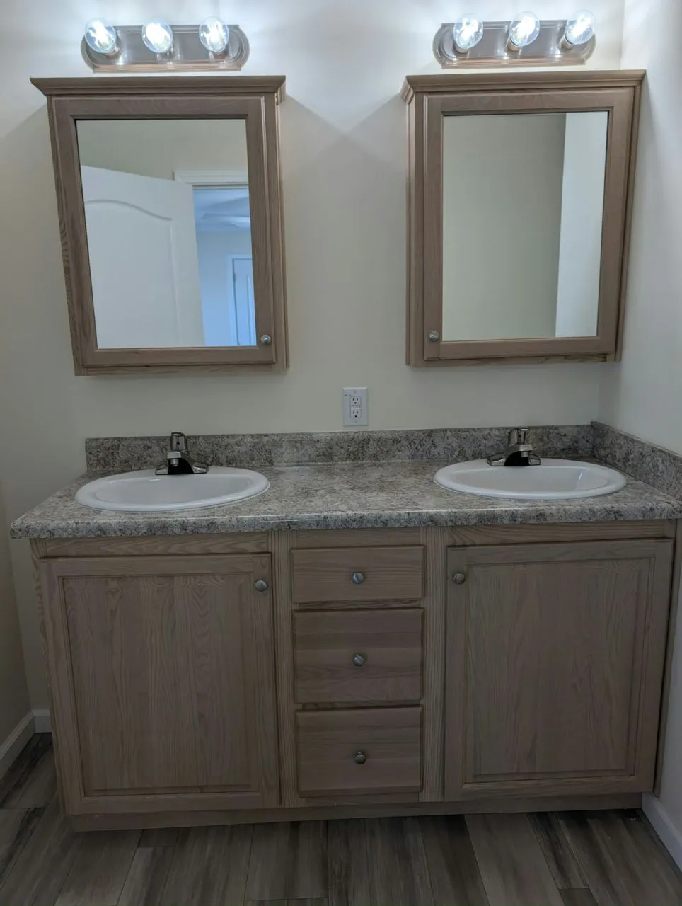 52526 Green Ash Ct., #150 Chesterfield, MI 48051