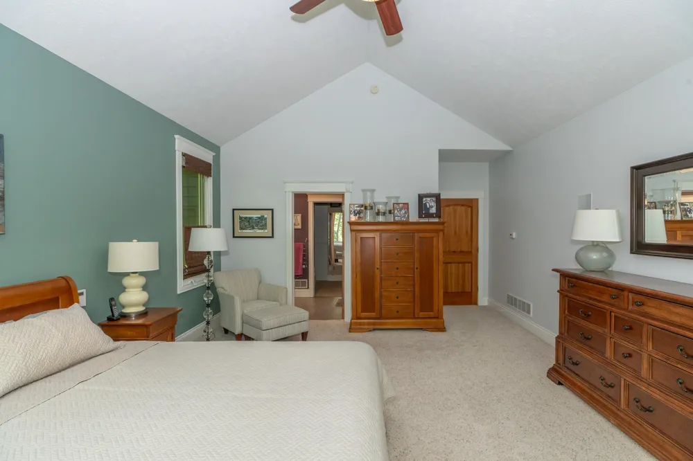 10543 Lakeshore Drive Grand Haven Charter Township, MI 49460
