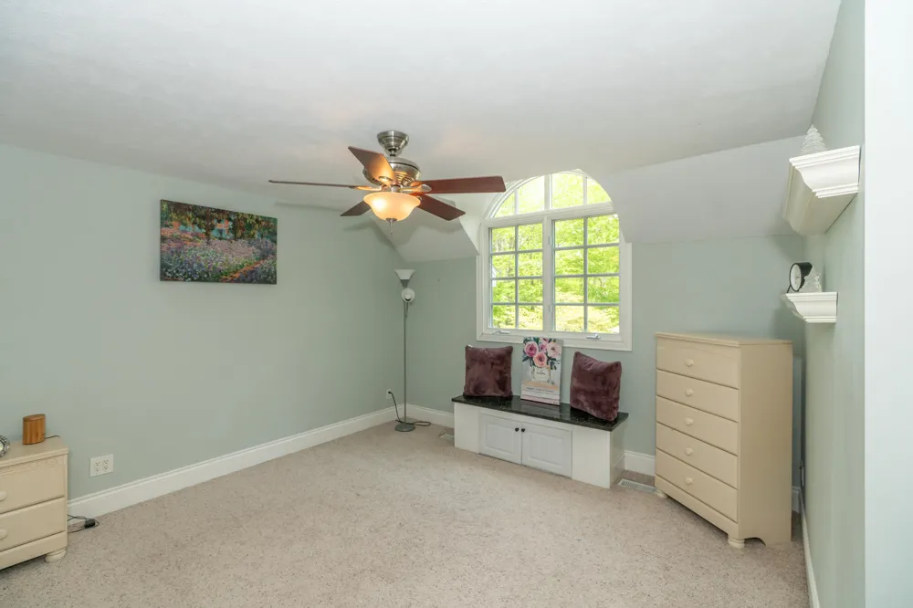 10543 Lakeshore Drive Grand Haven Charter Township, MI 49460