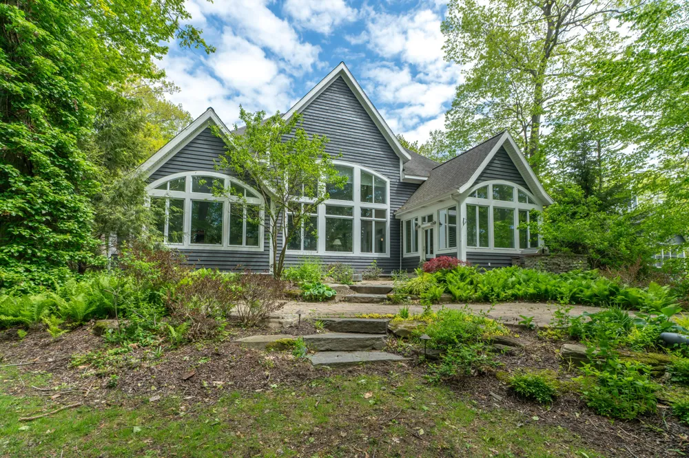 10543 Lakeshore Drive Grand Haven Charter Township, MI 49460