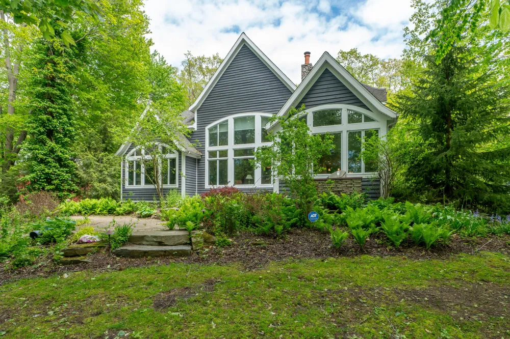 10543 Lakeshore Drive Grand Haven Charter Township, MI 49460