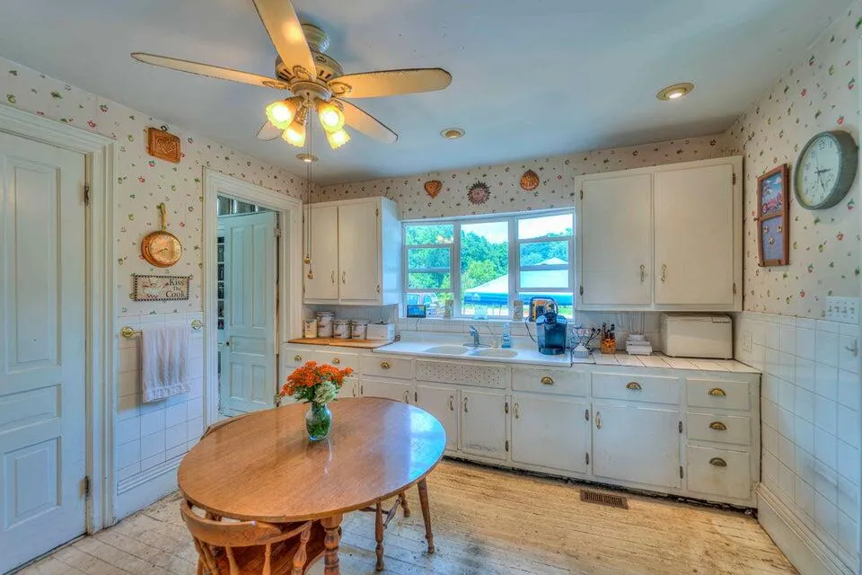 4680 Fitzpatrick Road Fayette Township, MI 49242