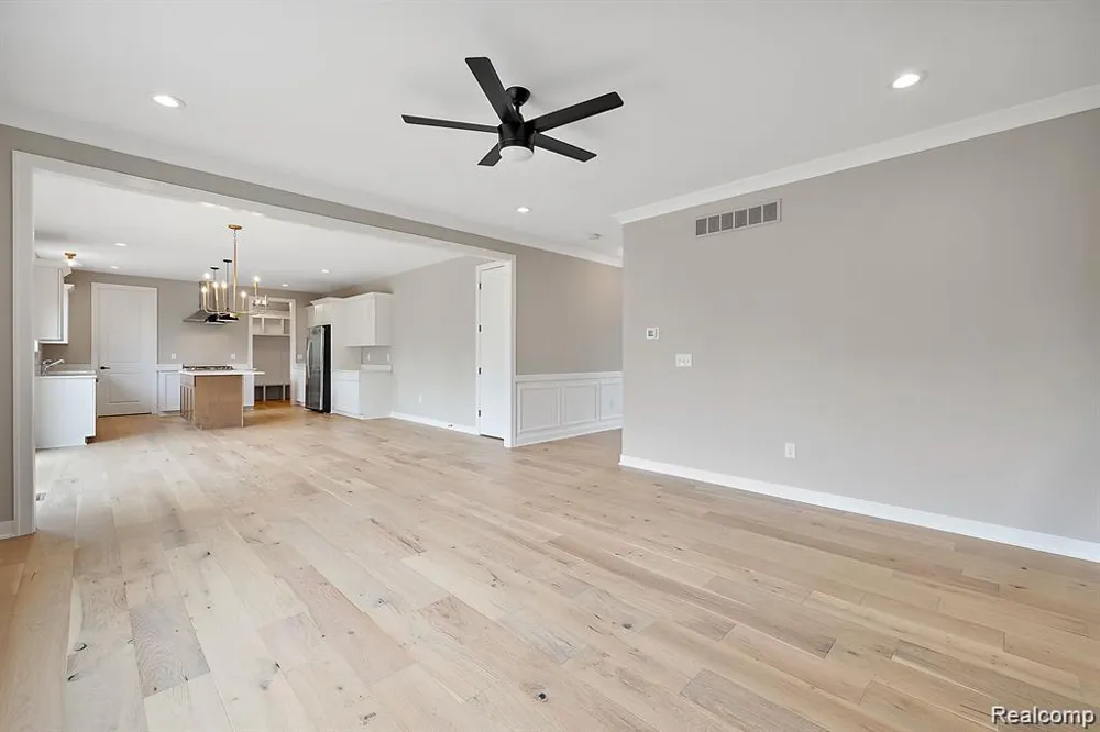 34914 Cardinal Lane Richmond City, MI 48062