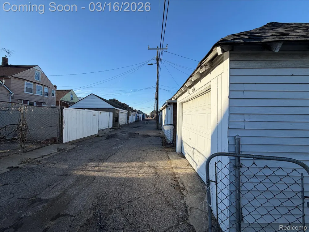 12091 Sobieski Street Hamtramck City, MI 48212