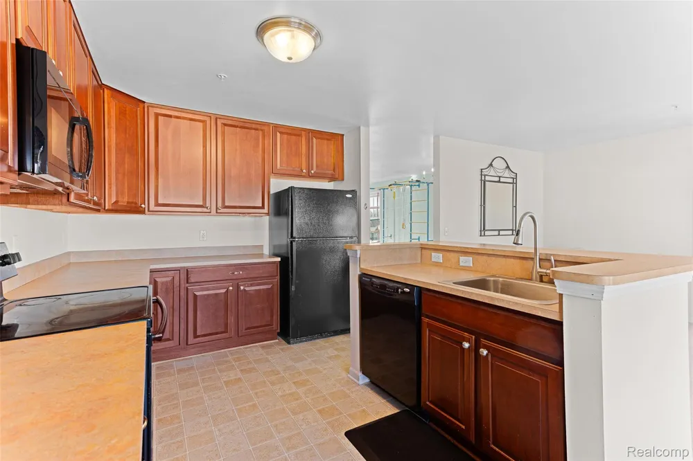 208 Amys Walk Auburn Hills City, MI 48326