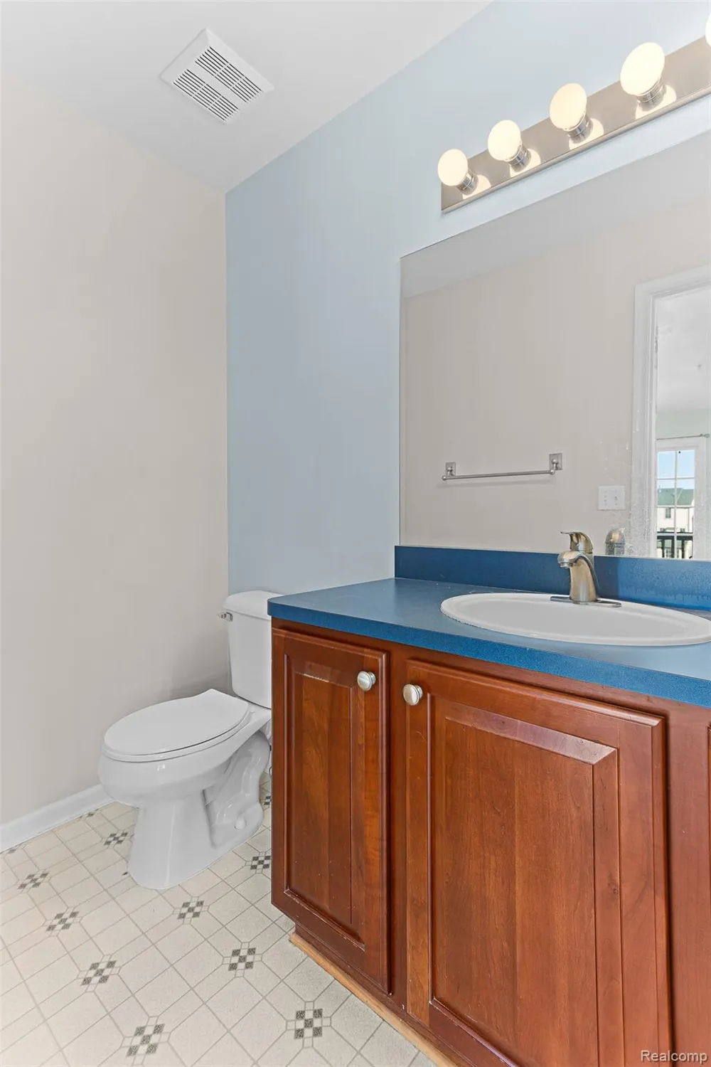 208 Amys Walk Auburn Hills City, MI 48326