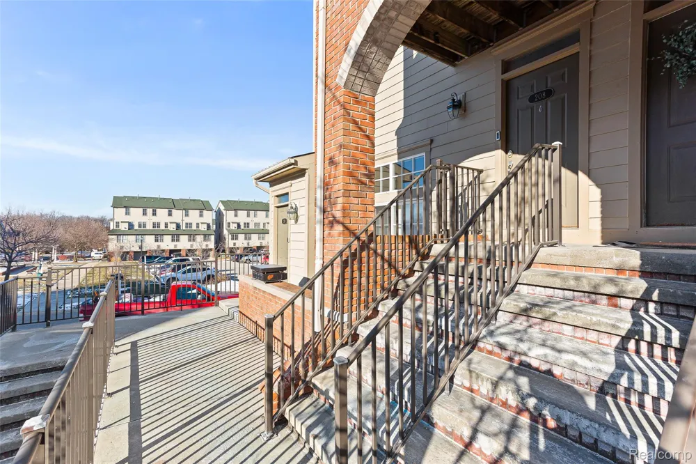 208 Amys Walk Auburn Hills City, MI 48326
