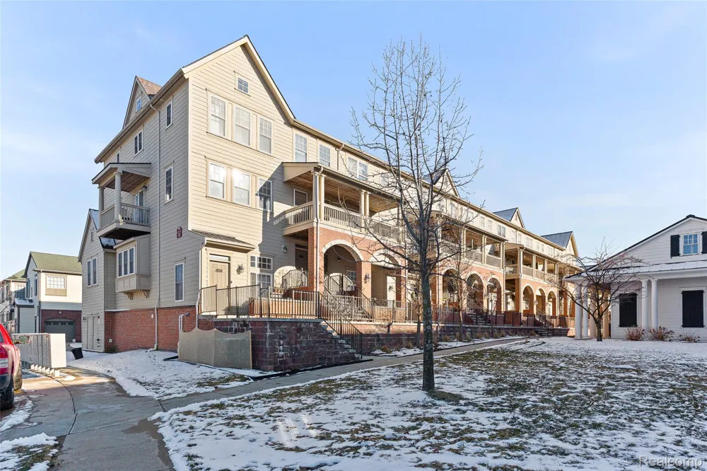 208 Amys Walk Auburn Hills City, MI 48326