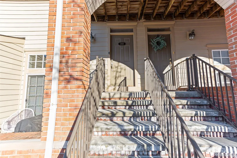 208 Amys Walk Auburn Hills City, MI 48326