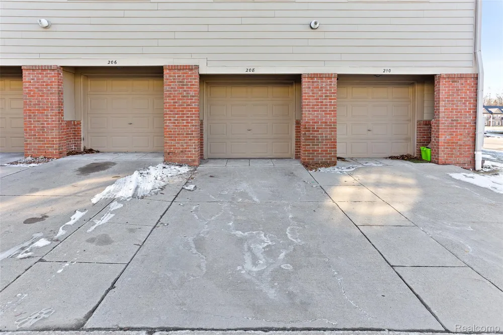 208 Amys Walk Auburn Hills City, MI 48326