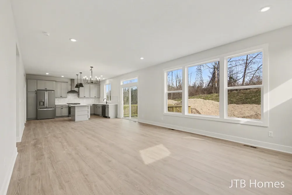 5911 Valley Point Drive SE Caledonia Township, MI 49316
