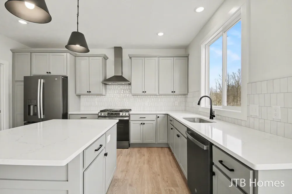 5911 Valley Point Drive SE Caledonia Township, MI 49316