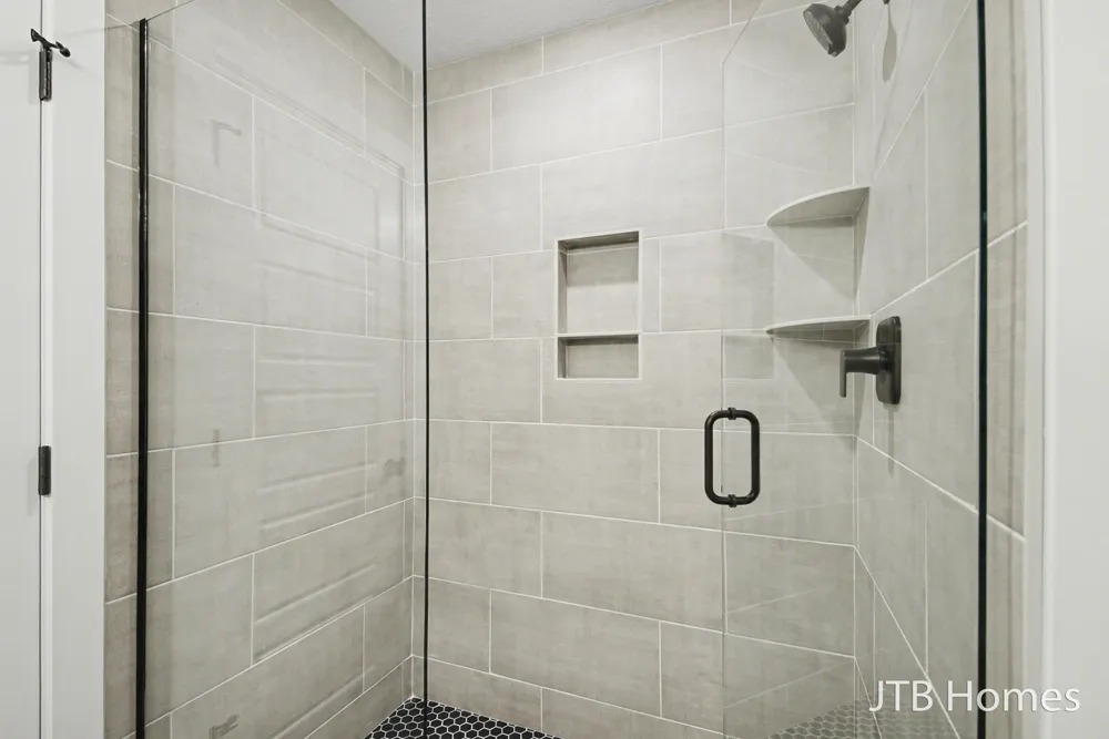 5911 Valley Point Drive SE Caledonia Township, MI 49316