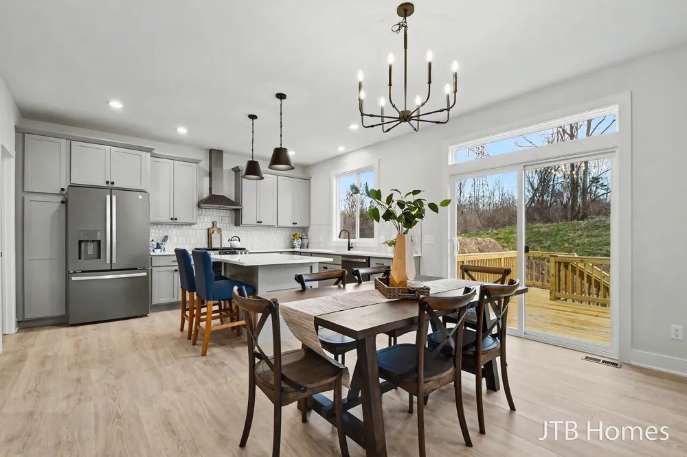 5911 Valley Point Drive SE Caledonia Township, MI 49316