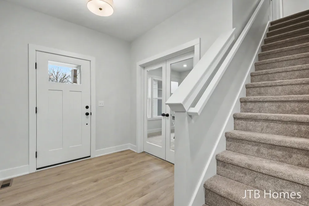 5911 Valley Point Drive SE Caledonia Township, MI 49316